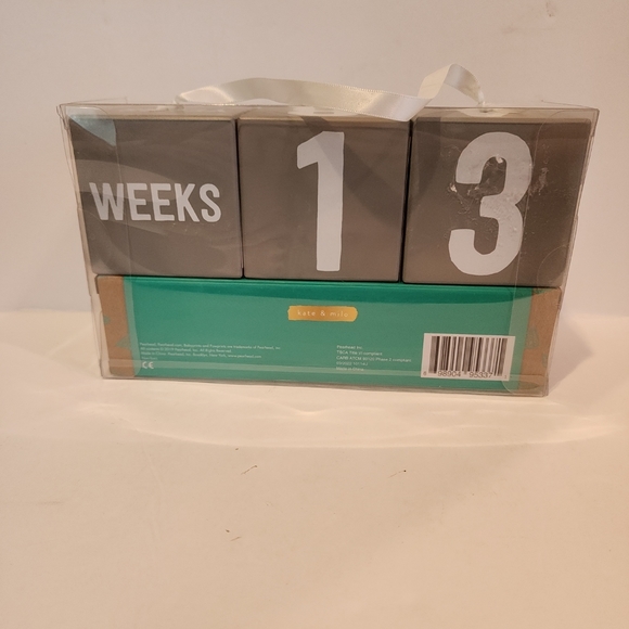 Kate & Milo Baby Milestone Markers, Baby Age Milestone Keepsakes and Photo Props - Picture 3 of 6